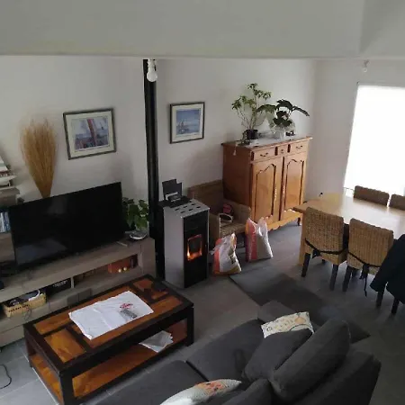 Holiday home Maison Face A L'ile Des Ebihens